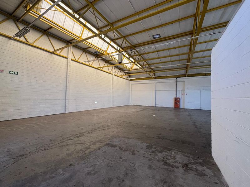 Prime 382m2 Unit To Let in Secure Maitland Industrial Park - Photo 3