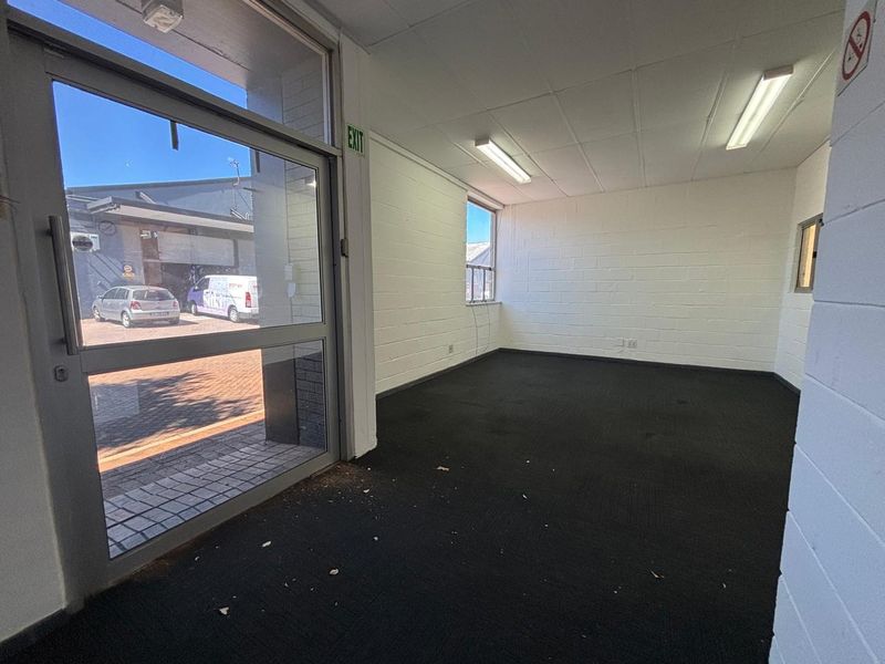 Prime 382m2 Unit To Let in Secure Maitland Industrial Park - Photo 10