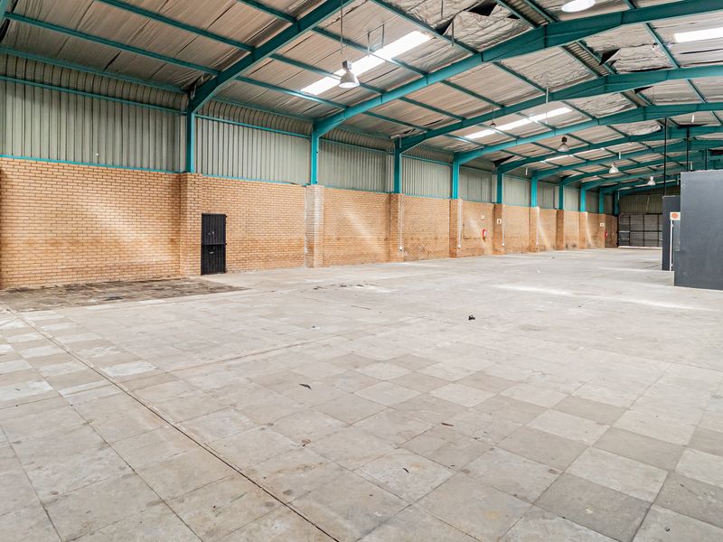 Warehouse / Retail Outlet / Showroom For Sale / To Let In Ferndale. - Photo 6