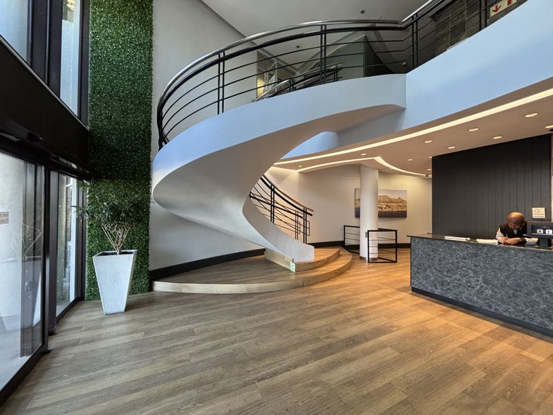 840m2 Premium Office Space to Let | Bloemhof Building, Tyger Valley - Photo 2
