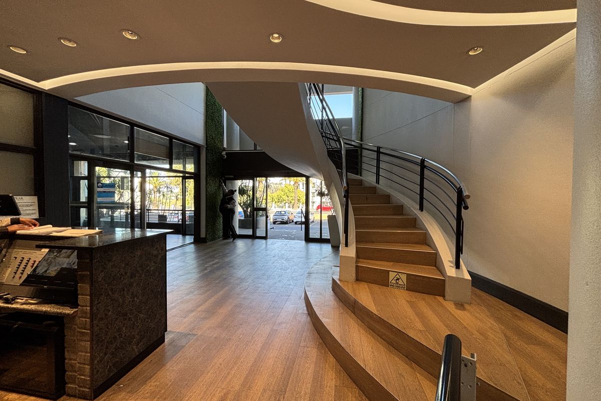 840m2 Premium Office Space to Let | Bloemhof Building, Tyger Valley - Photo 3