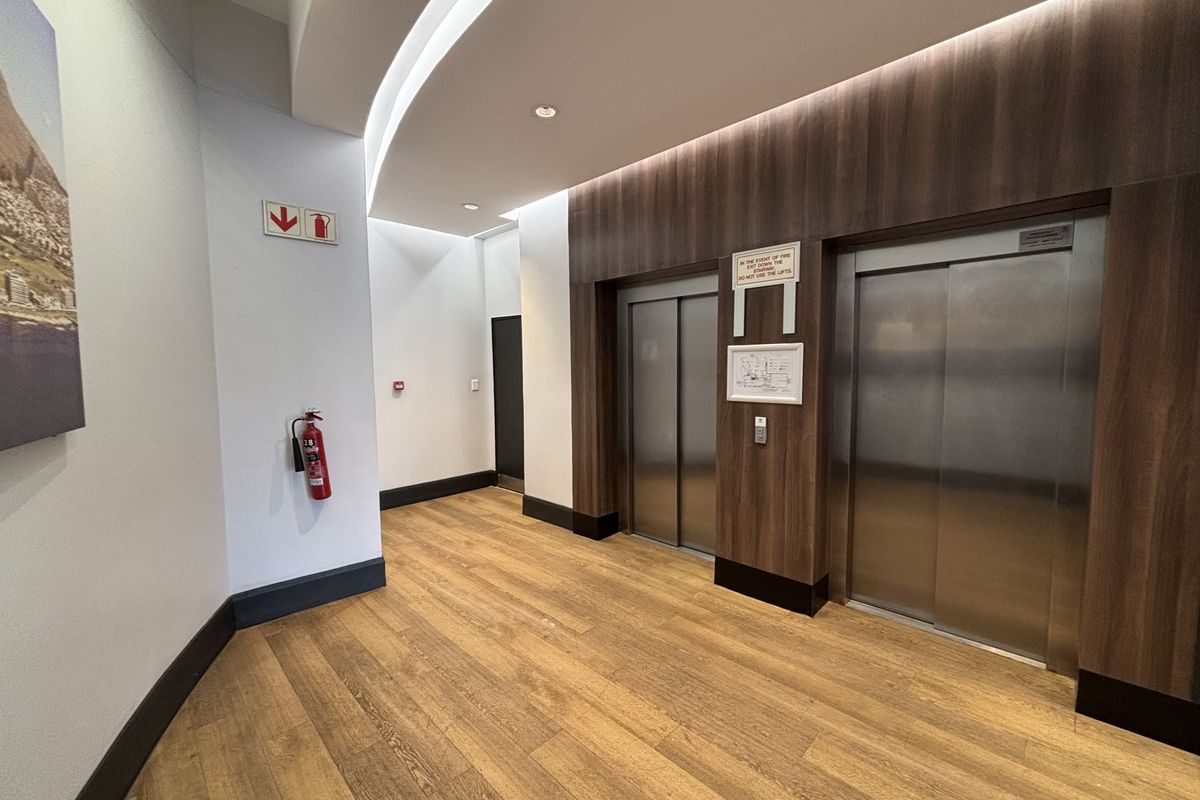 840m2 Premium Office Space to Let | Bloemhof Building, Tyger Valley - Photo 4