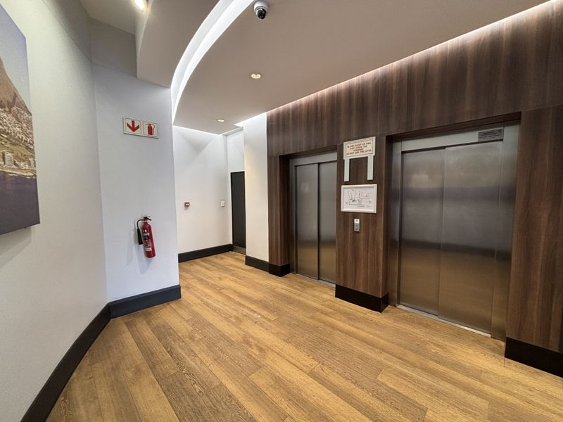 840m2 Premium Office Space to Let | Bloemhof Building, Tyger Valley - Photo 4