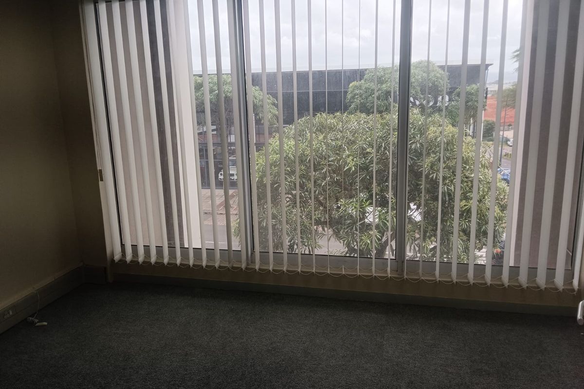 100m2 A-Grade Office To Let in Umhlanga Ridge - Photo 5