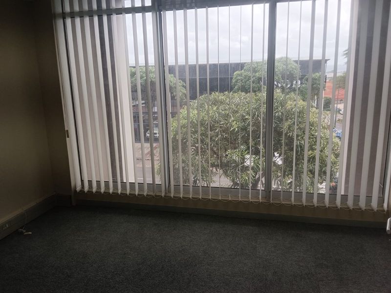 100m2 A-Grade Office To Let in Umhlanga Ridge - Photo 5