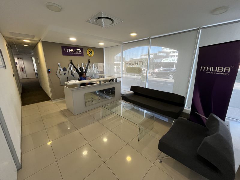 Prime Ground Floor Office with Great Exposure. 200 On Main, Claremont - Photo 4