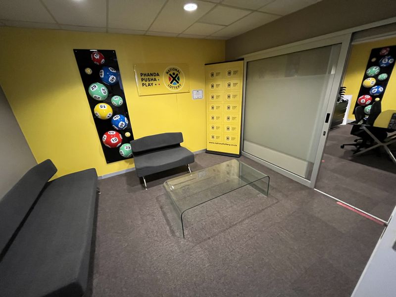 Prime Ground Floor Office with Great Exposure. 200 On Main, Claremont - Photo 5