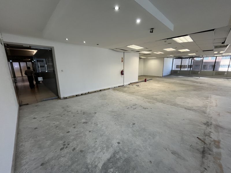 Panoramic Corner Office with Great Adaptability. 2 Long Street, Cape Town CBD - Photo 10