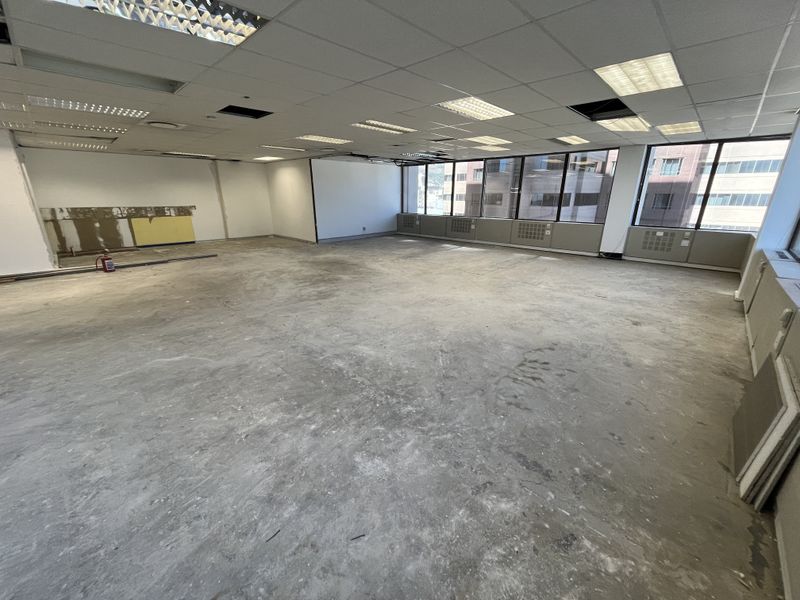 Panoramic Corner Office with Great Adaptability. 2 Long Street, Cape Town CBD - Photo 8