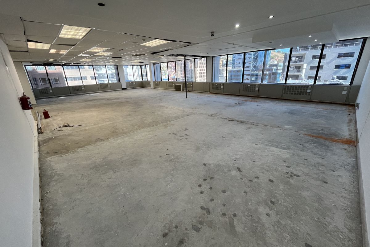 Panoramic Corner Office with Great Adaptability. 2 Long Street, Cape Town CBD - Photo 3