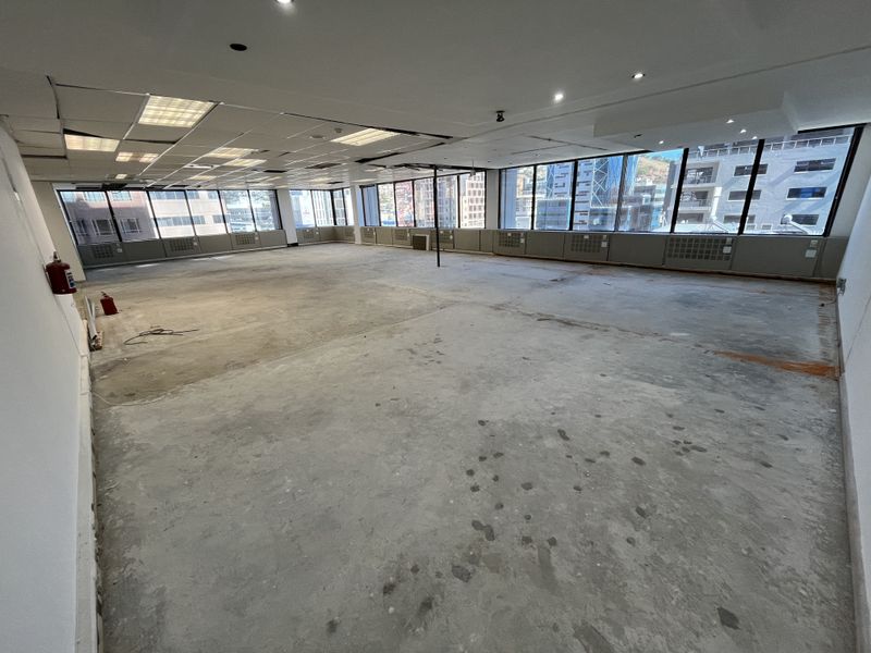 Panoramic Corner Office with Great Adaptability. 2 Long Street, Cape Town CBD - Photo 3