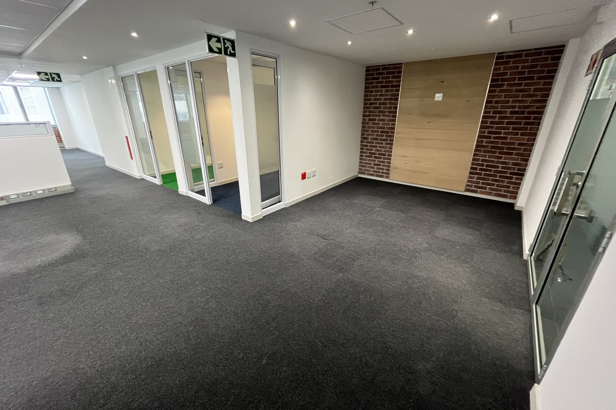 Expansive Upper Eastside Offices with Table Mountain View’s, Woodstock - Photo 5