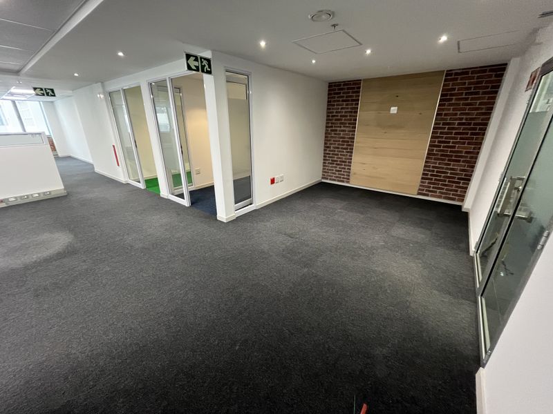 Expansive Upper Eastside Offices with Table Mountain View’s, Woodstock - Photo 5