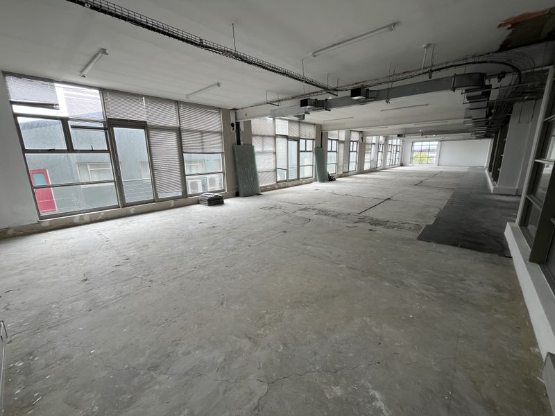 Expansive Upper Eastside Offices with Table Mountain View’s, Woodstock - Photo 2