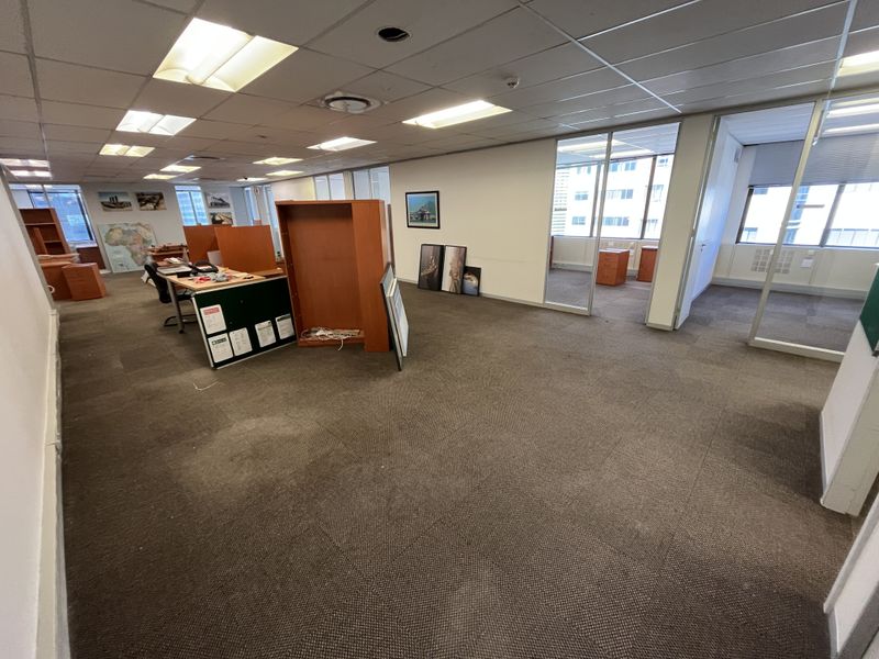 Wraparound 21st Floor Office with Panoramic CBD & Waterfront Views. 2 Long Street, Cape Town. - Photo 7