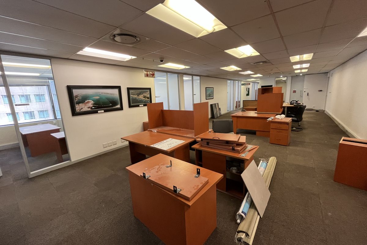 Wraparound 21st Floor Office with Panoramic CBD & Waterfront Views. 2 Long Street, Cape Town. - Photo 3