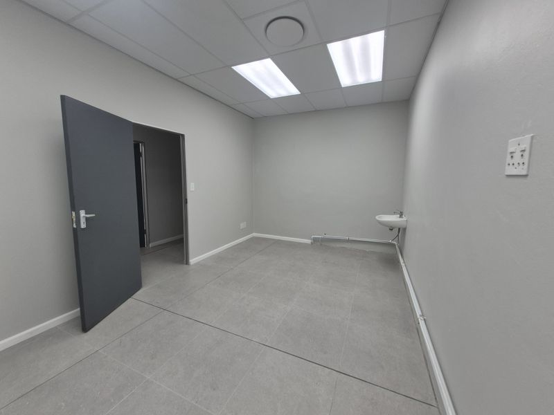 Prime Shared Medical Office Space in Wynberg – All-Inclusive Utilities - Photo 9