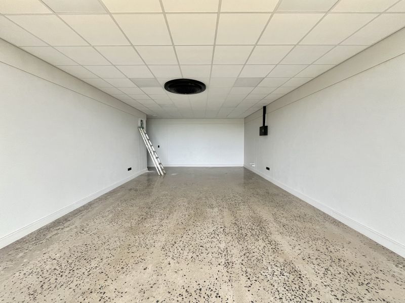 Premium 57m2 Top-Floor Office in Secure Simbithi Office Park - Photo 4