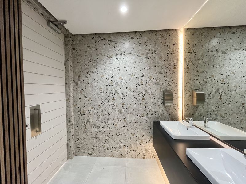 Premium 57m2 Top-Floor Office in Secure Simbithi Office Park - Photo 9