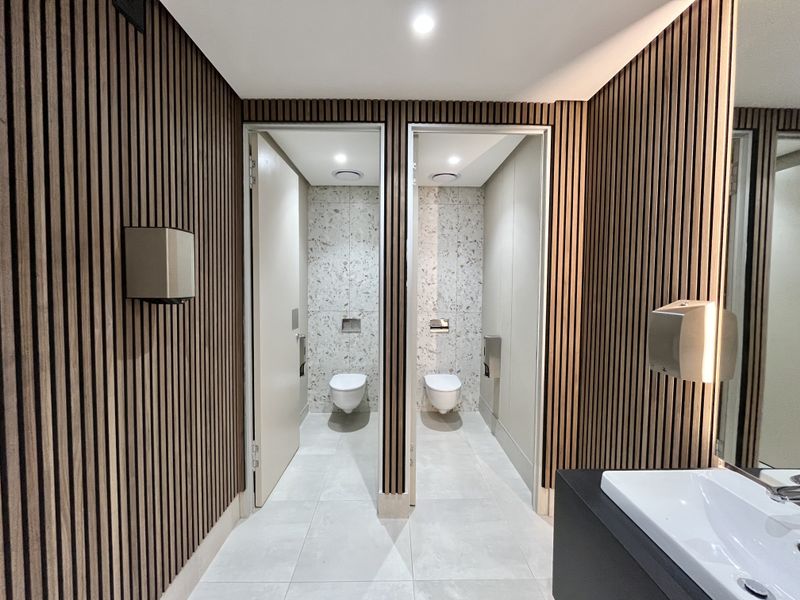 Premium 57m2 Top-Floor Office in Secure Simbithi Office Park - Photo 8