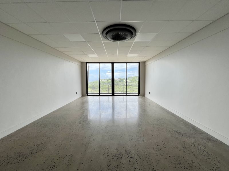 Premium 57m2 Top-Floor Office in Secure Simbithi Office Park - Photo 2