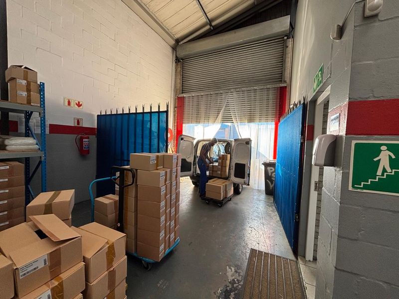 300m2 Industrial Unit To Let | Everite Industria, Brackenfell - Photo 6