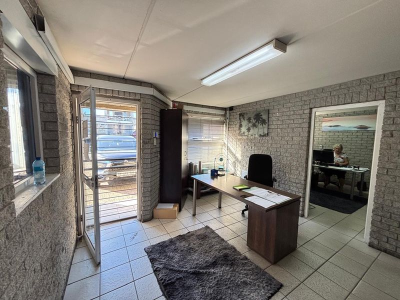 300m2 Industrial Unit To Let | Everite Industria, Brackenfell - Photo 2