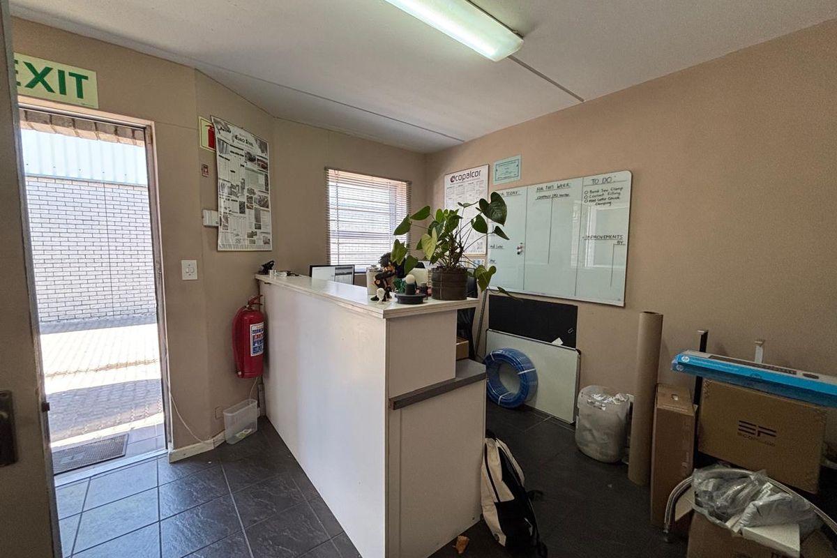 170m2 Warehouse To Let | Everite Industria, Brackenfell - Photo 2