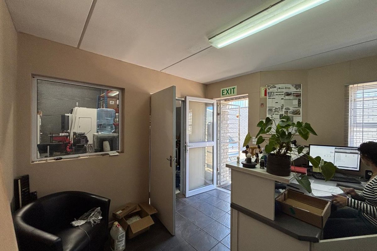 170m2 Warehouse To Let | Everite Industria, Brackenfell - Photo 4