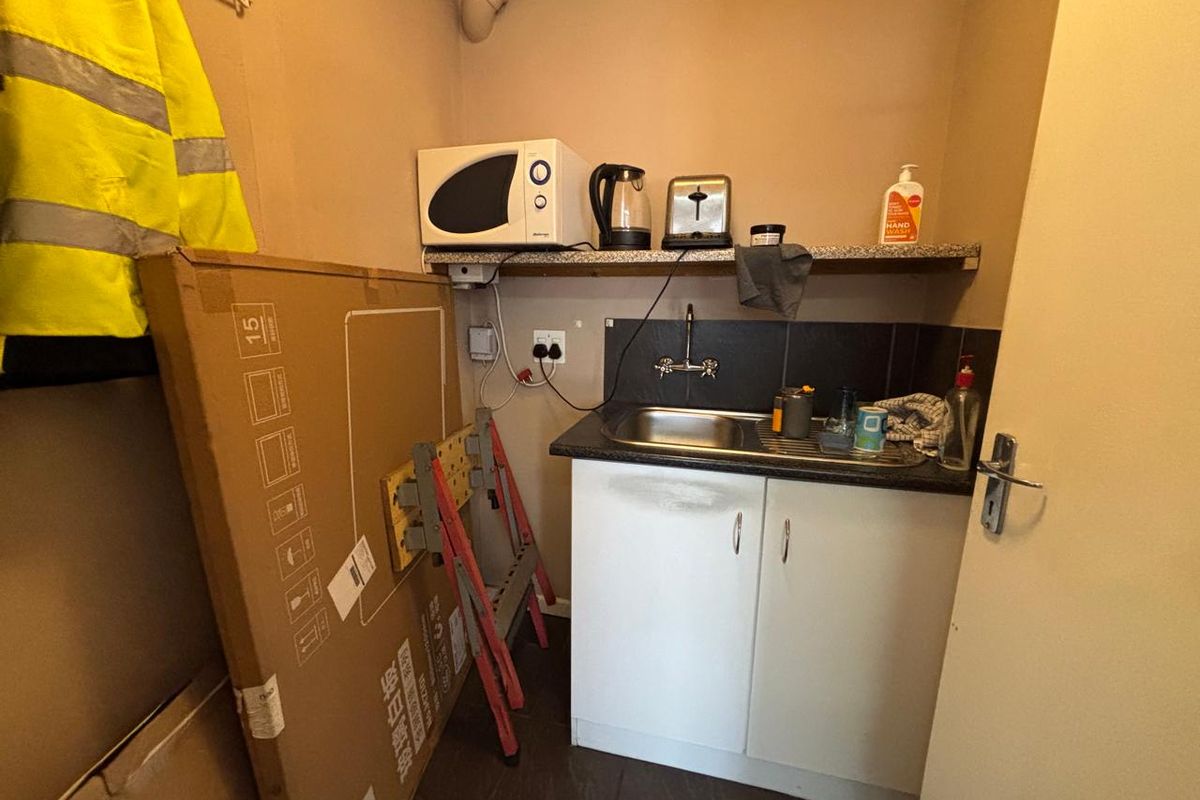 170m2 Warehouse To Let | Everite Industria, Brackenfell - Photo 5