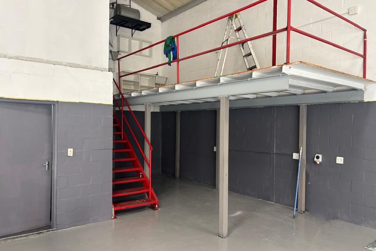 189m2 Warehouse To Let | Everite Industria, Brackenfell - Photo 2