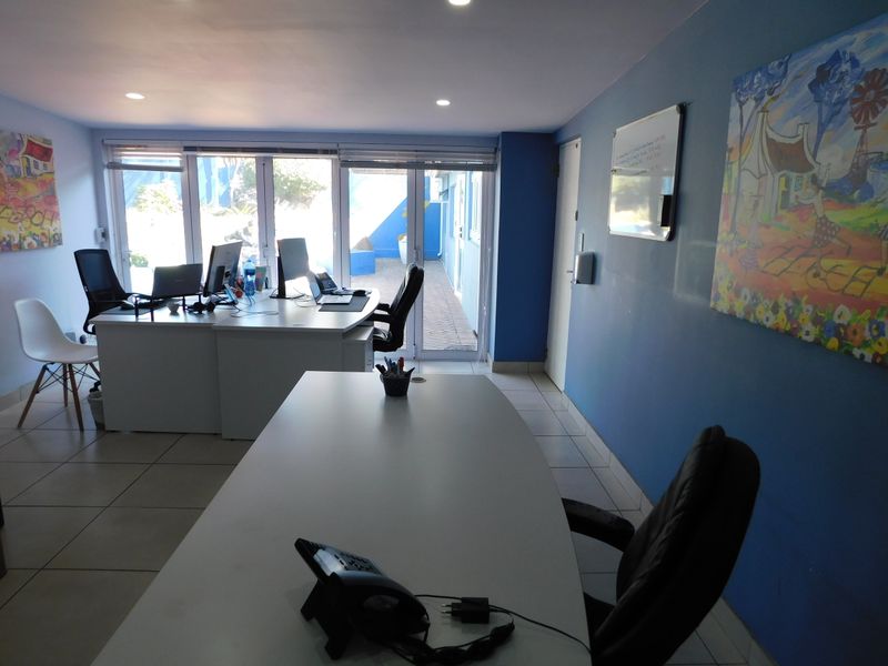 A Grade Freestanding Immaculate Workspace For Sale / To Let. - Photo 10