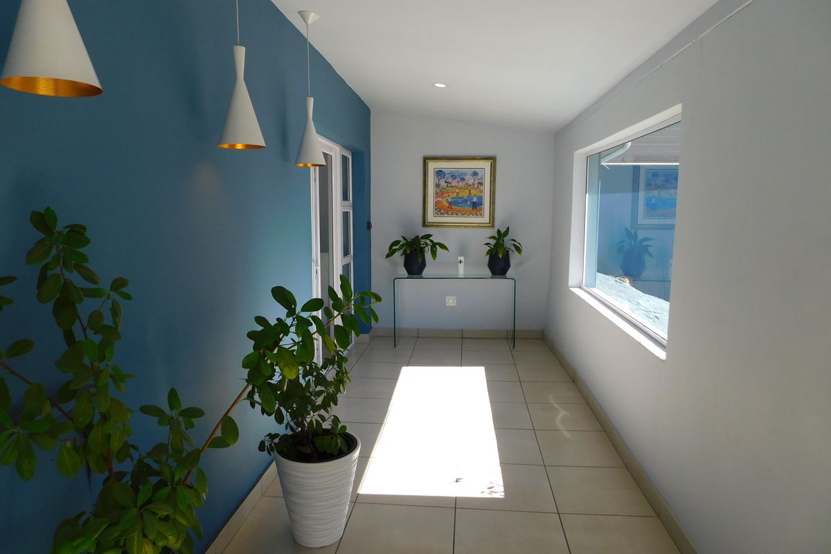 A Grade Freestanding Immaculate Workspace For Sale / To Let. - Photo 5