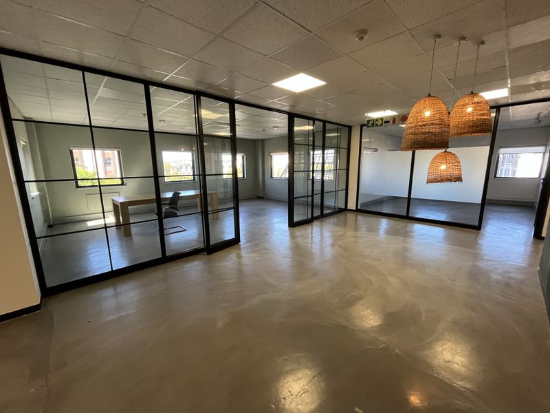 Exquisite Ground Floor Office Space. Knowledge Park, Century City. - Photo 10