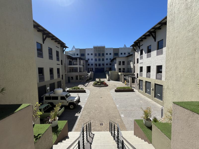 Exquisite Ground Floor Office Space. Knowledge Park, Century City. - Photo 8