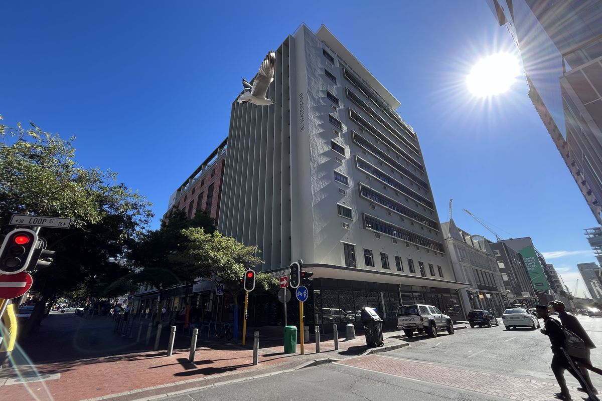 Iconic Loop Street Retail. High-Exposure Showroom Opportunity on Bree - Photo 4