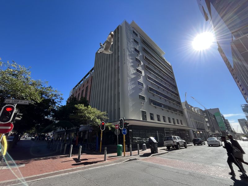 Iconic Loop Street Retail. High-Exposure Showroom Opportunity on Bree - Photo 4