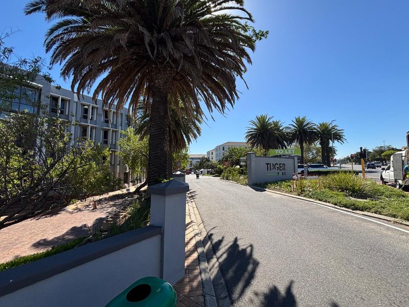 Prime Office Space in High-Exposure Bellville Business Park - Photo 2