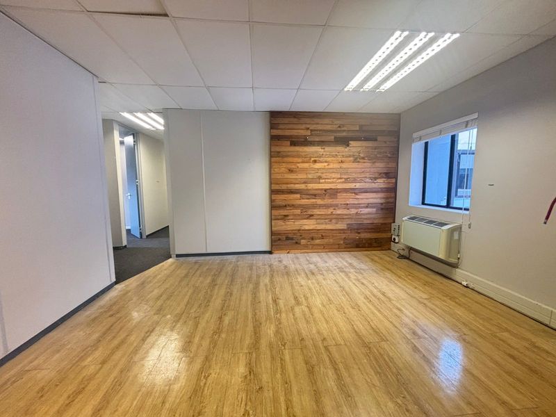 Prime Office Space in High-Exposure Bellville Business Park - Photo 6