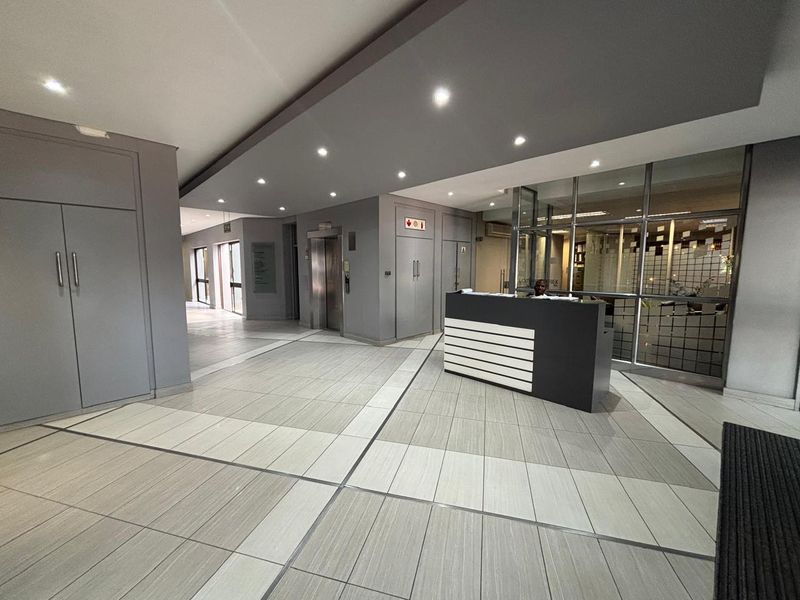 Prime Office Space in High-Exposure Bellville Business Park - Photo 4