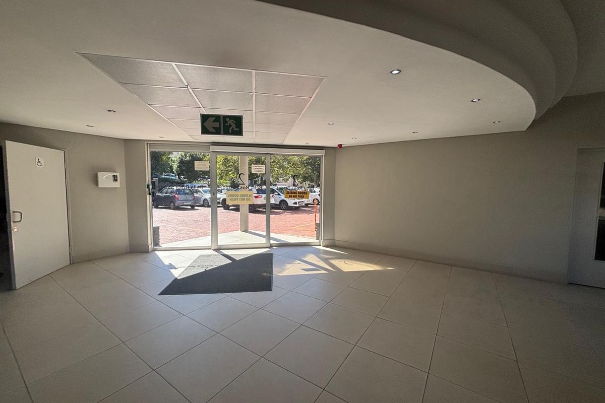 Prime 254 m2 Office Space to Let in Tyger Valley - Photo 2