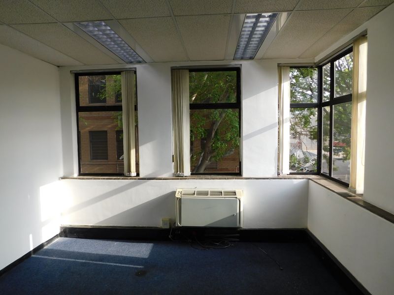 Versatile And Flexible Workspace Available Now. - Photo 9