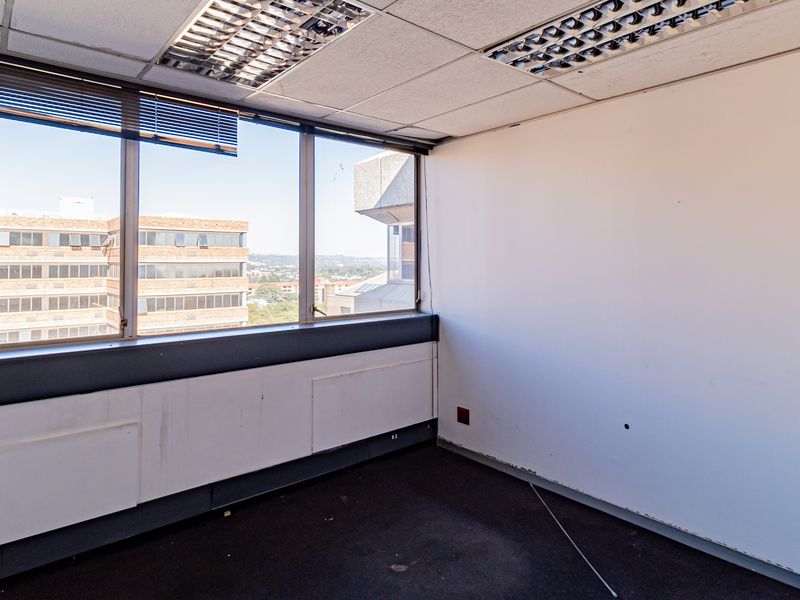 Versatile And Flexible Workspace Available Now. - Photo 8