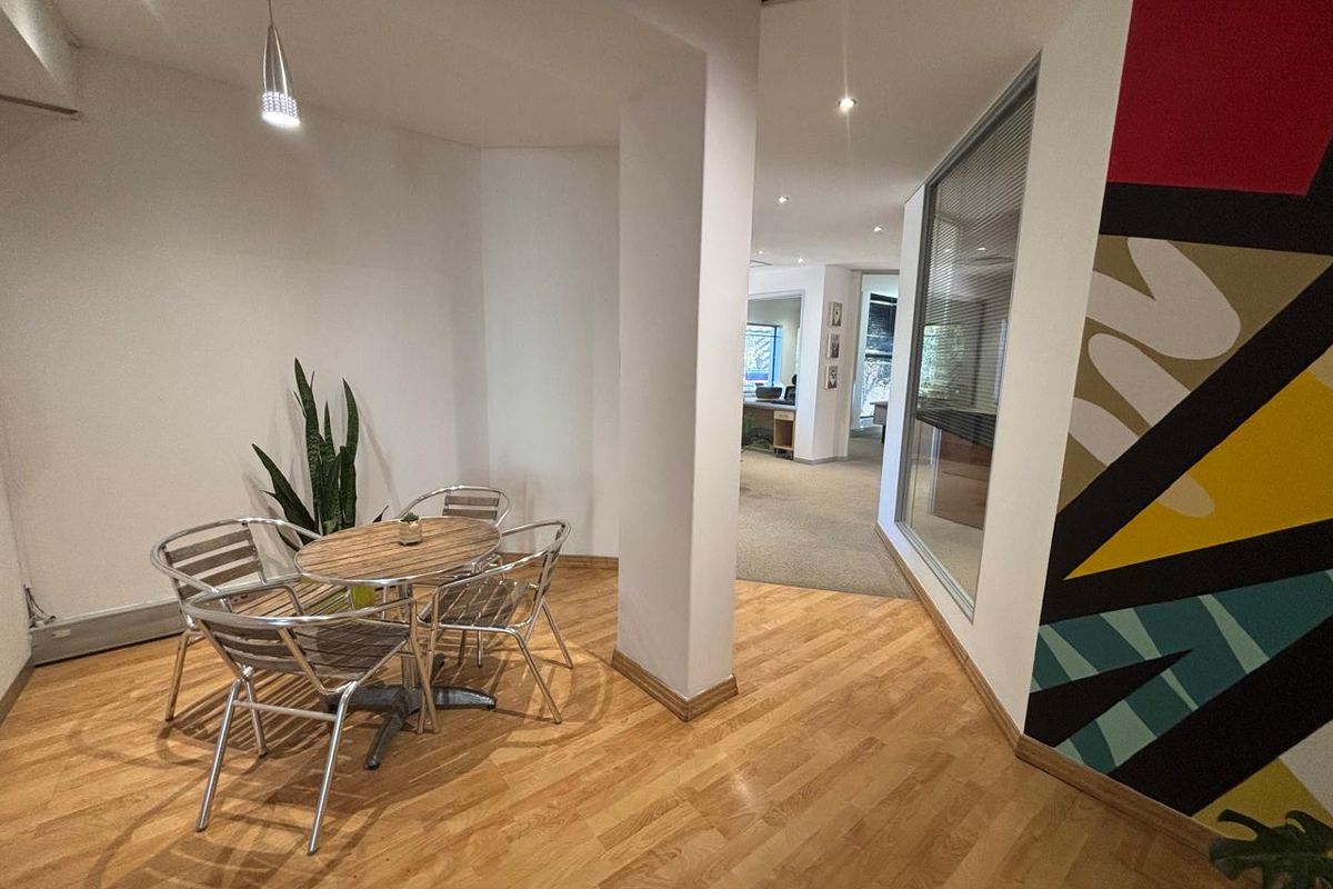 Modern Multi-Level Office To Let in Tyger Waterfront – 169m2 - Photo 2