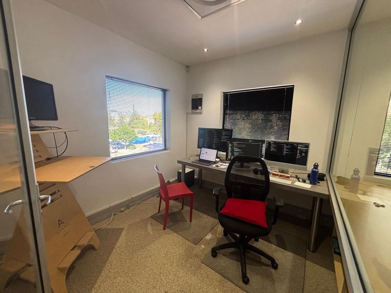 Modern Multi-Level Office To Let in Tyger Waterfront – 169m2 - Photo 6