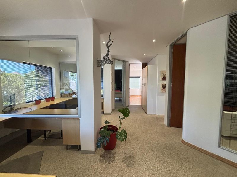 Modern Multi-Level Office To Let in Tyger Waterfront – 169m2 - Photo 7