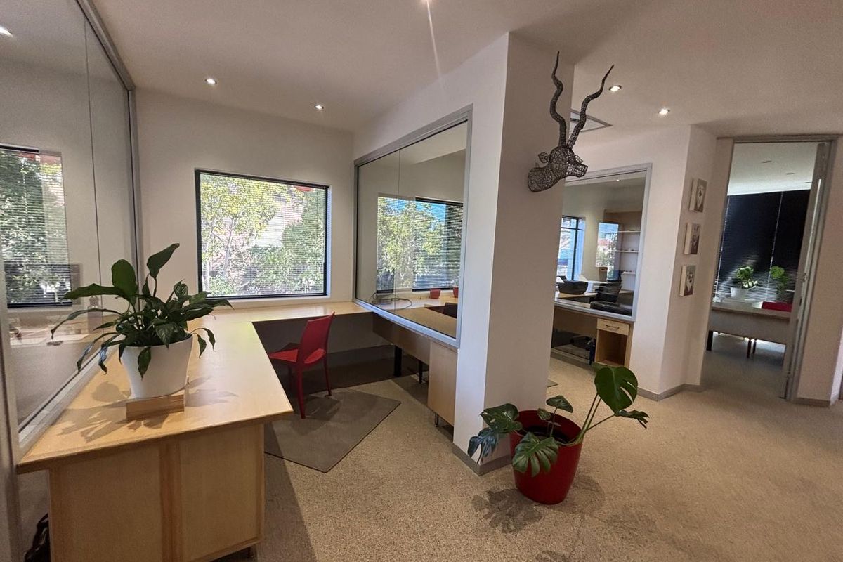 Modern Multi-Level Office To Let in Tyger Waterfront – 169m2 - Photo 3