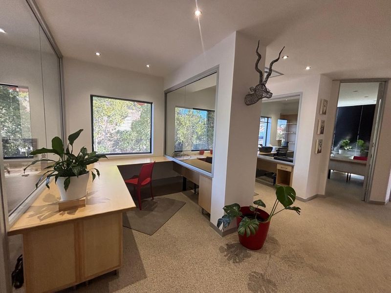 Modern Multi-Level Office To Let in Tyger Waterfront – 169m2 - Photo 3