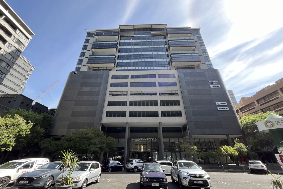 Expansive A-Grade Office Floor with Panoramic Views at Roggebaai Place - Photo 2