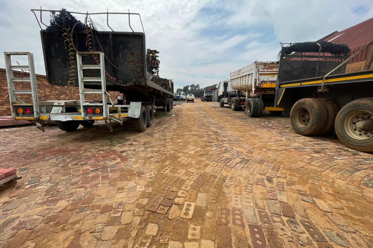 Prime Commercial Property in Brakpan - Photo 3